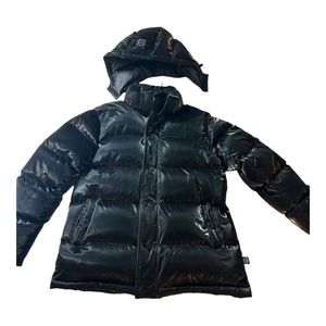 Aritzia Super Puff Liquid Shine Black